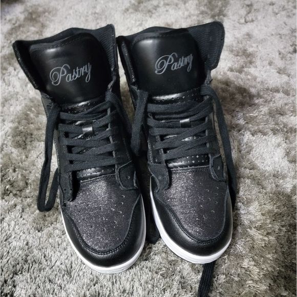 Pastry Shoes - Women's Pastry NWOT Black Sparkle and White Sneakers Size 10